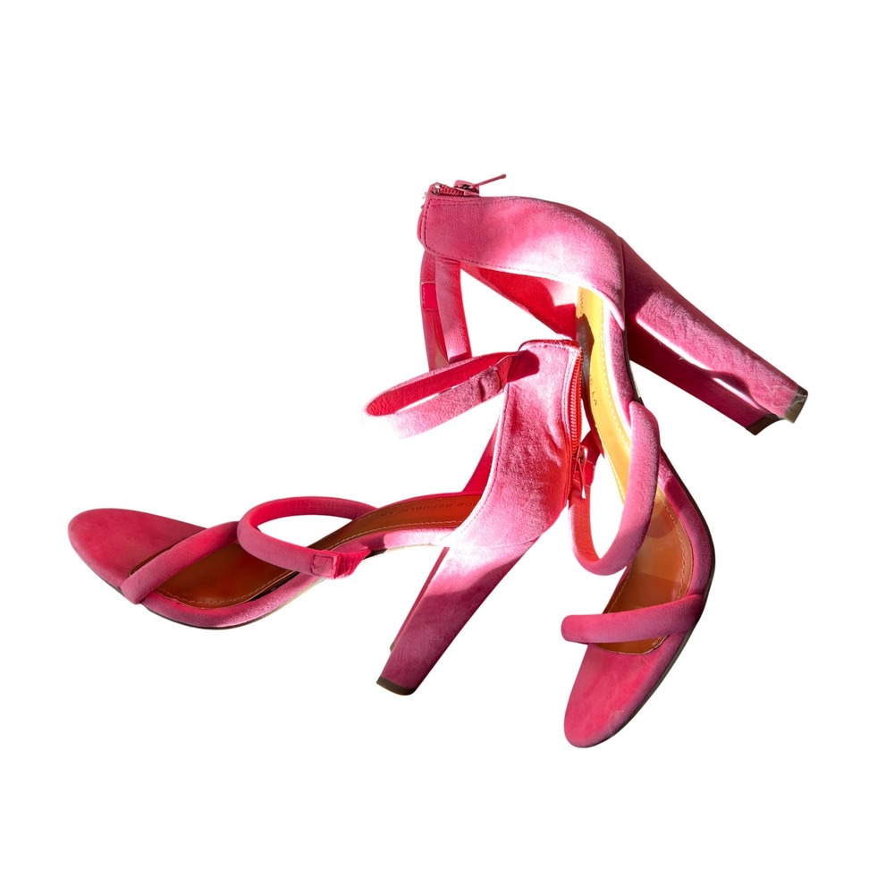 Shoe Republic‎ LA Pink Faux Suede Multi Strap Block Heel Sandals Back Zip Womens - Picture 3 of 3